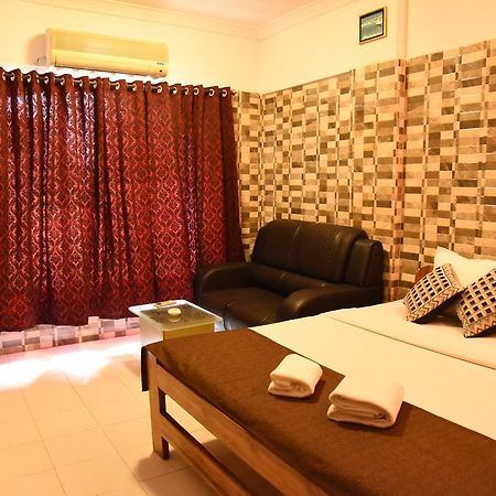 The Sky Inn Navi Mumbai Exteriör bild